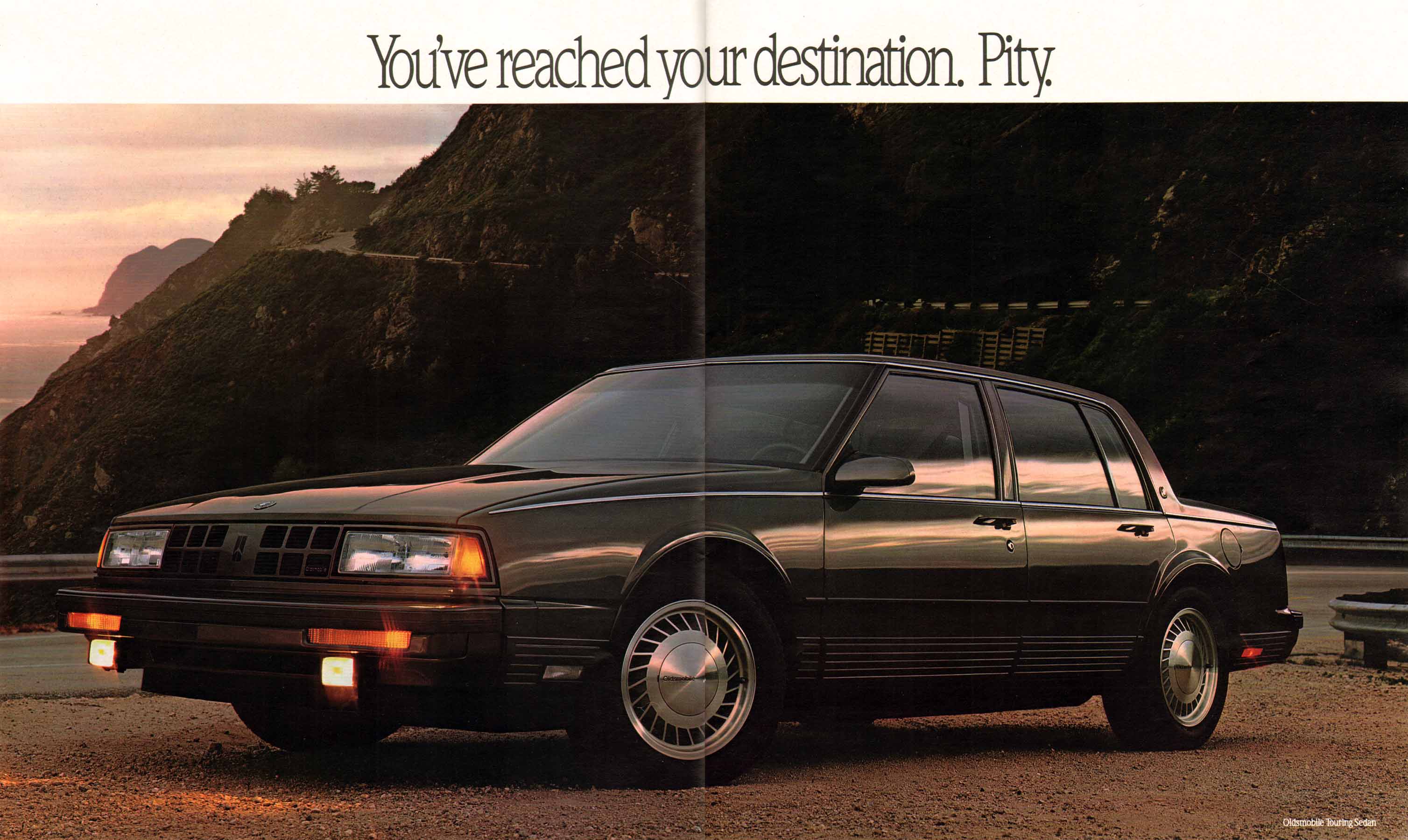 1990_Oldsmobile_Full_Size_Prestige-20-21