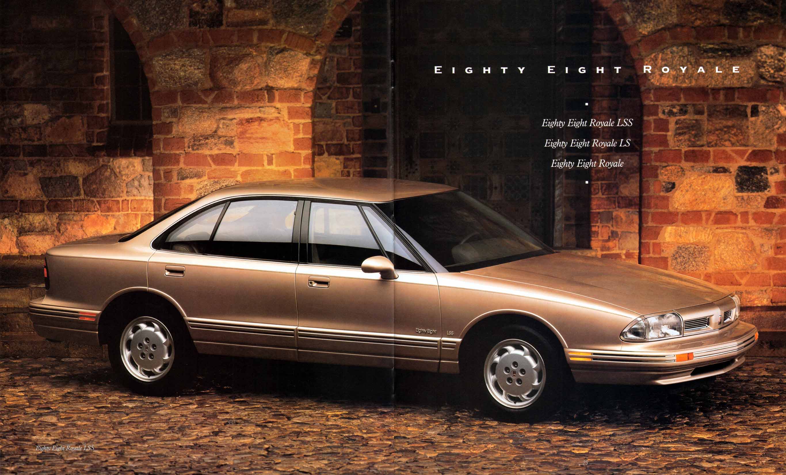 1993_Oldsmobile_Full_Line_Prestige-24-25
