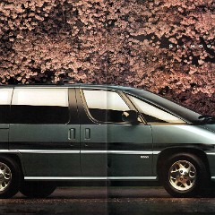 1993_Oldsmobile_Full_Line_Prestige-68-69