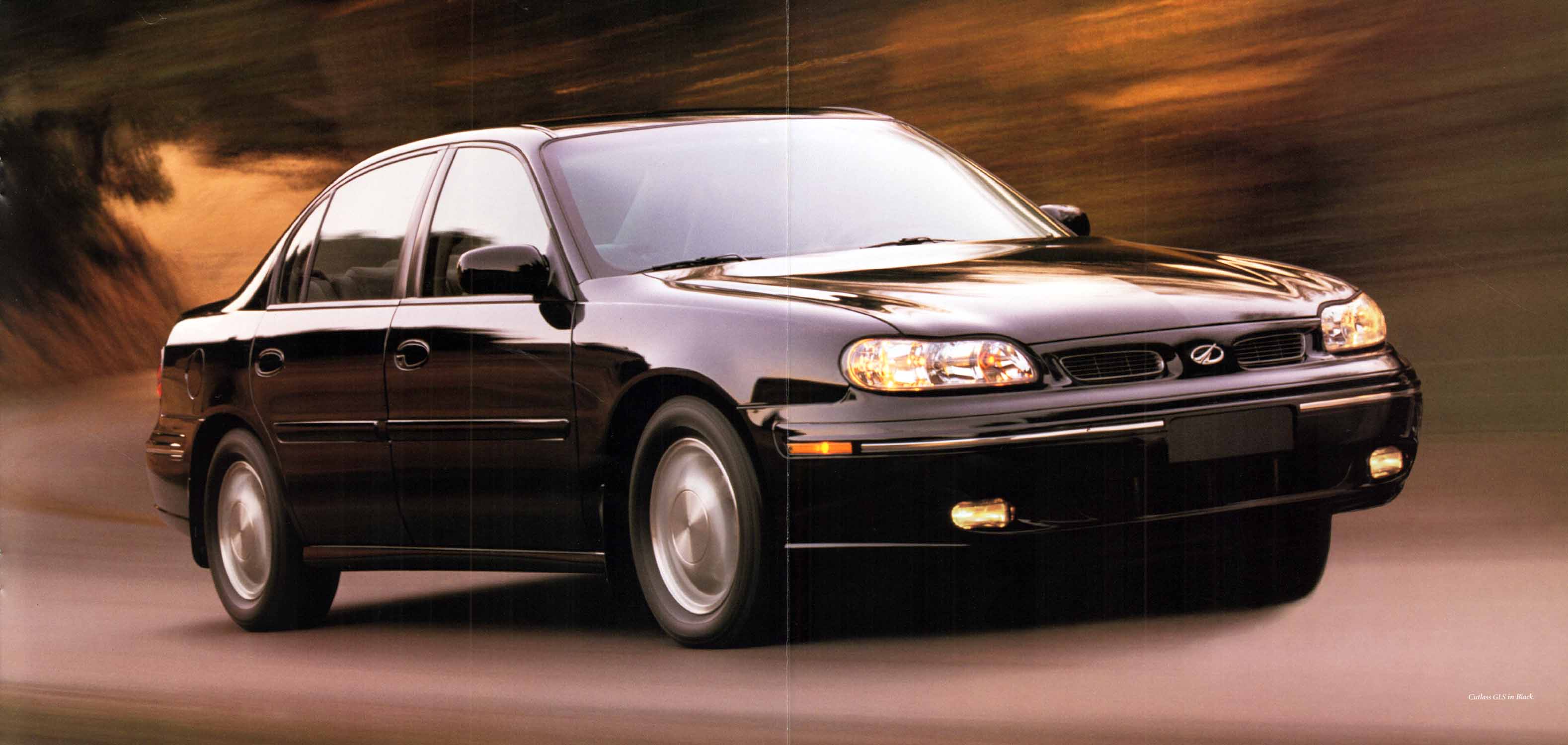 1997_Oldsmobile_Cutlass-15a-15b