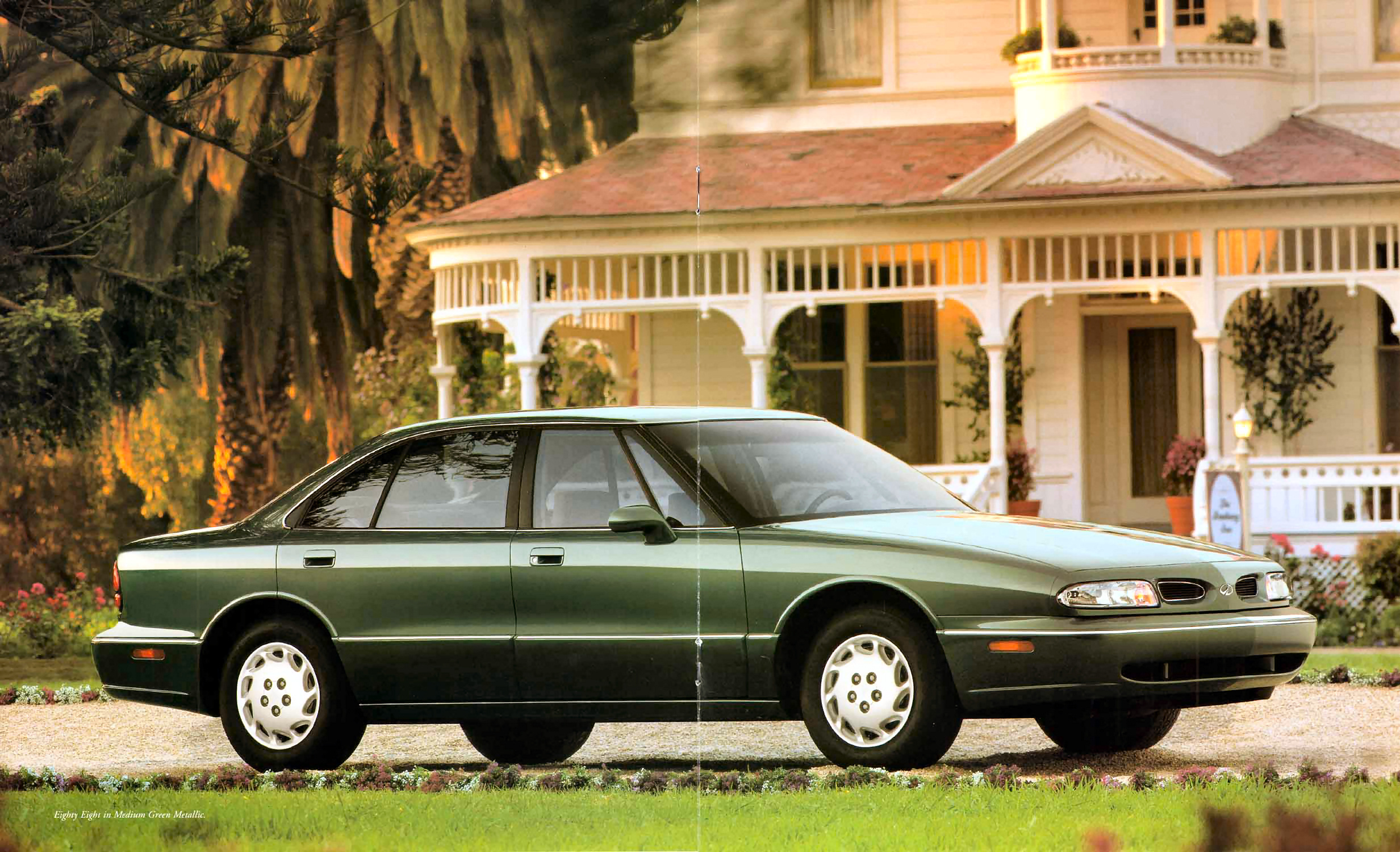 1997_Oldsmobile_88-10-11