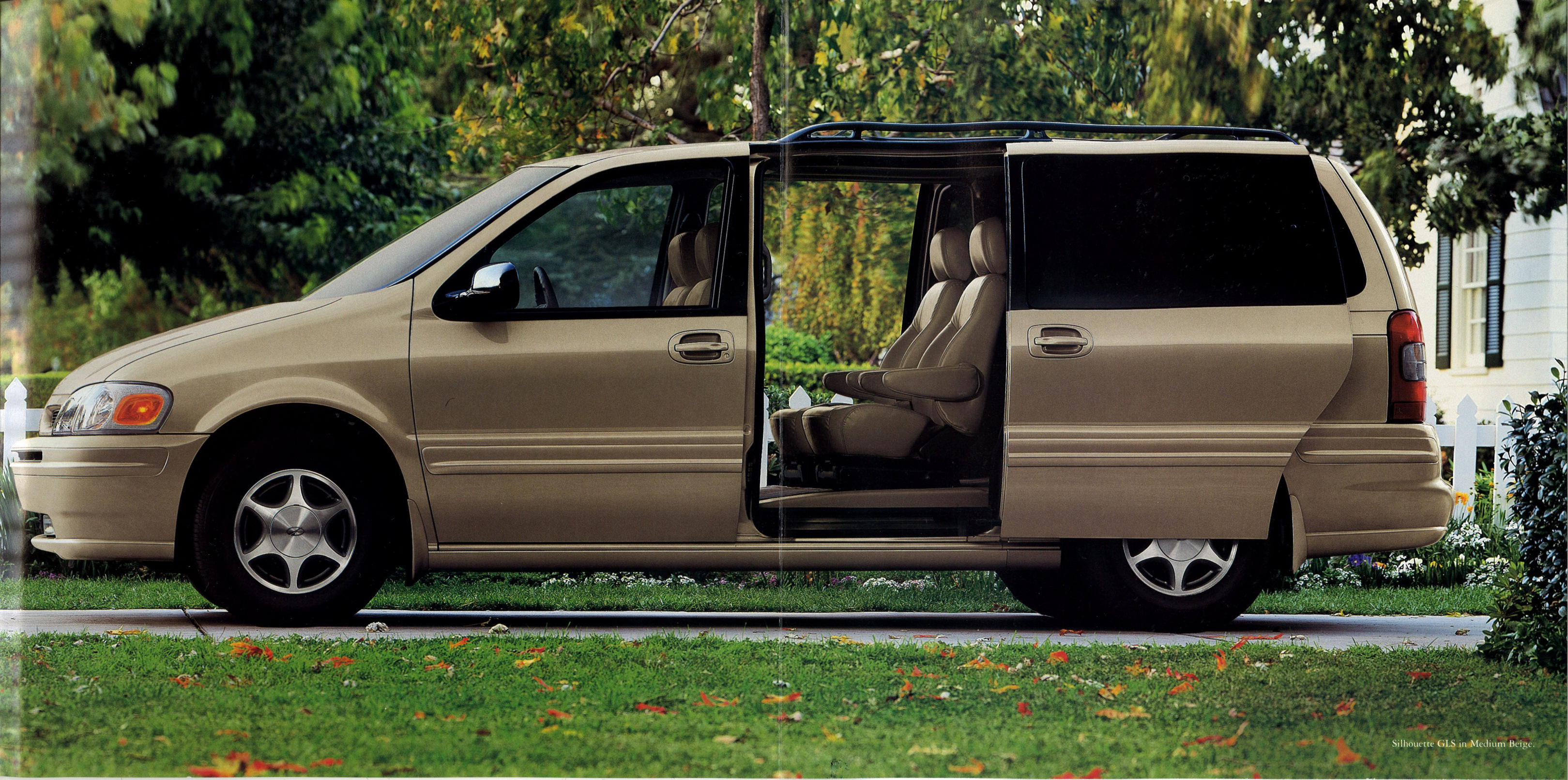 1998_Oldsmobile_Full_Line_Prestige-30-31