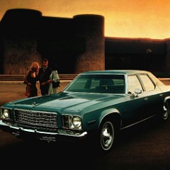 1976_Plymouth_Gran_Fury-02