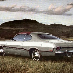 1976_Plymouth_Duster__Valiant-02